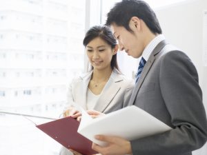 ビジネスについて話し合う